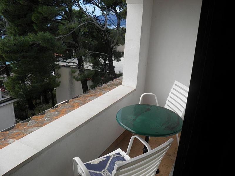 Apartments Angela - With Beautiful Courtyard Brela Buitenkant foto